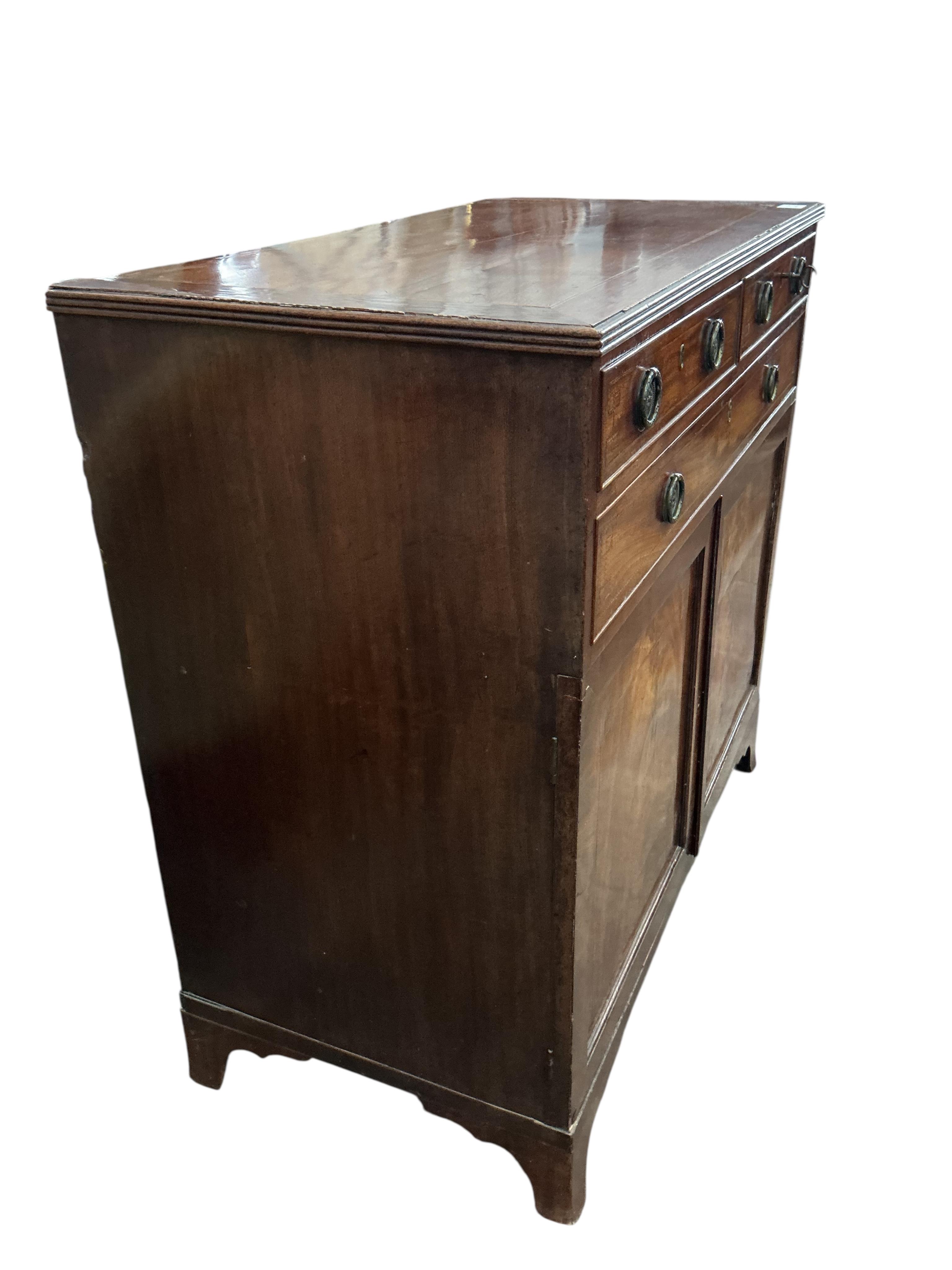 A Regency mahogany sideboard, width 94cm, depth 48cm, height 91cm